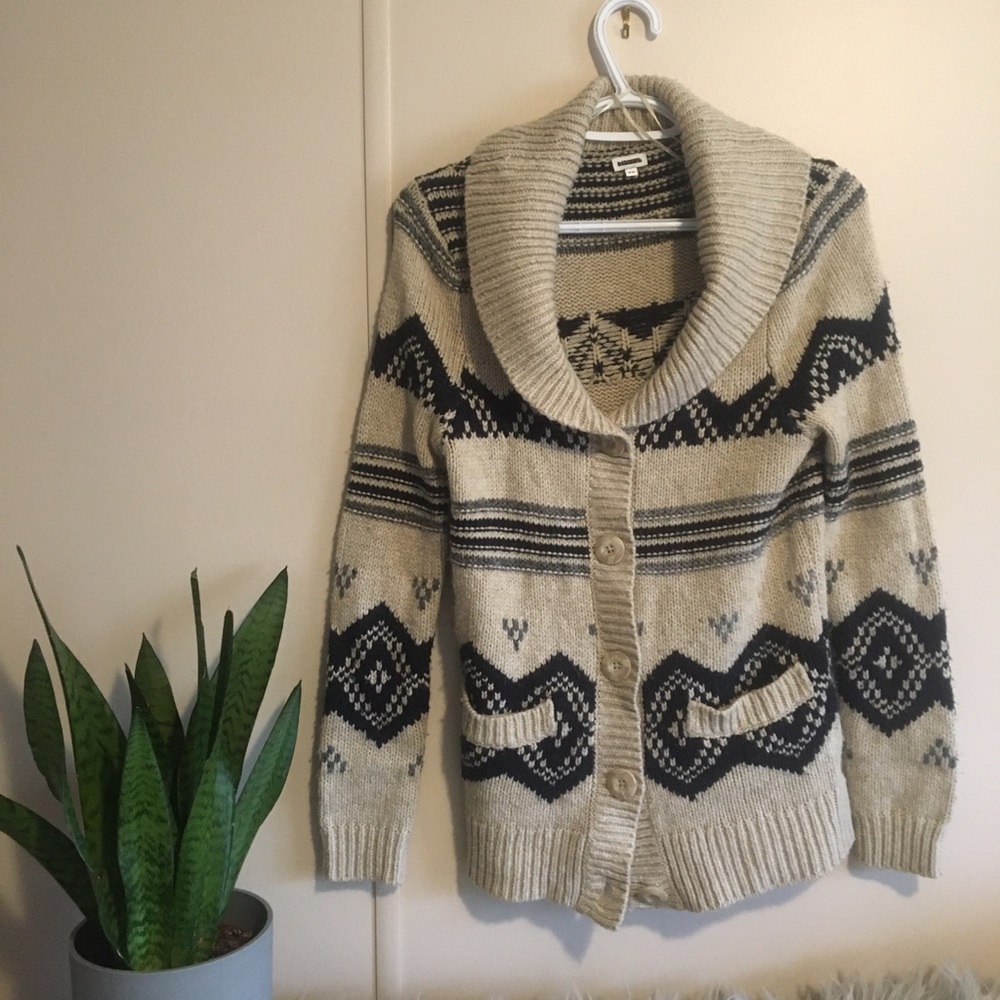 Kismet cardigan size medium